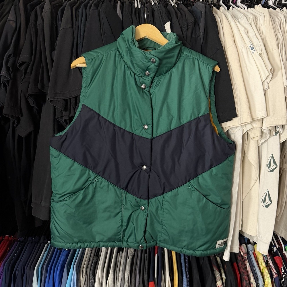 The North Face Puffer Vest Women XL Green Button Snap Colorblock Outdoors Hiking